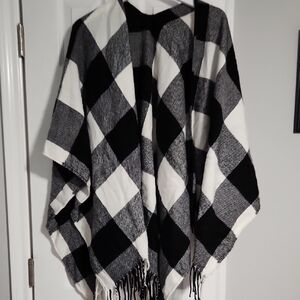 Black and White Plaid Women's Poncho